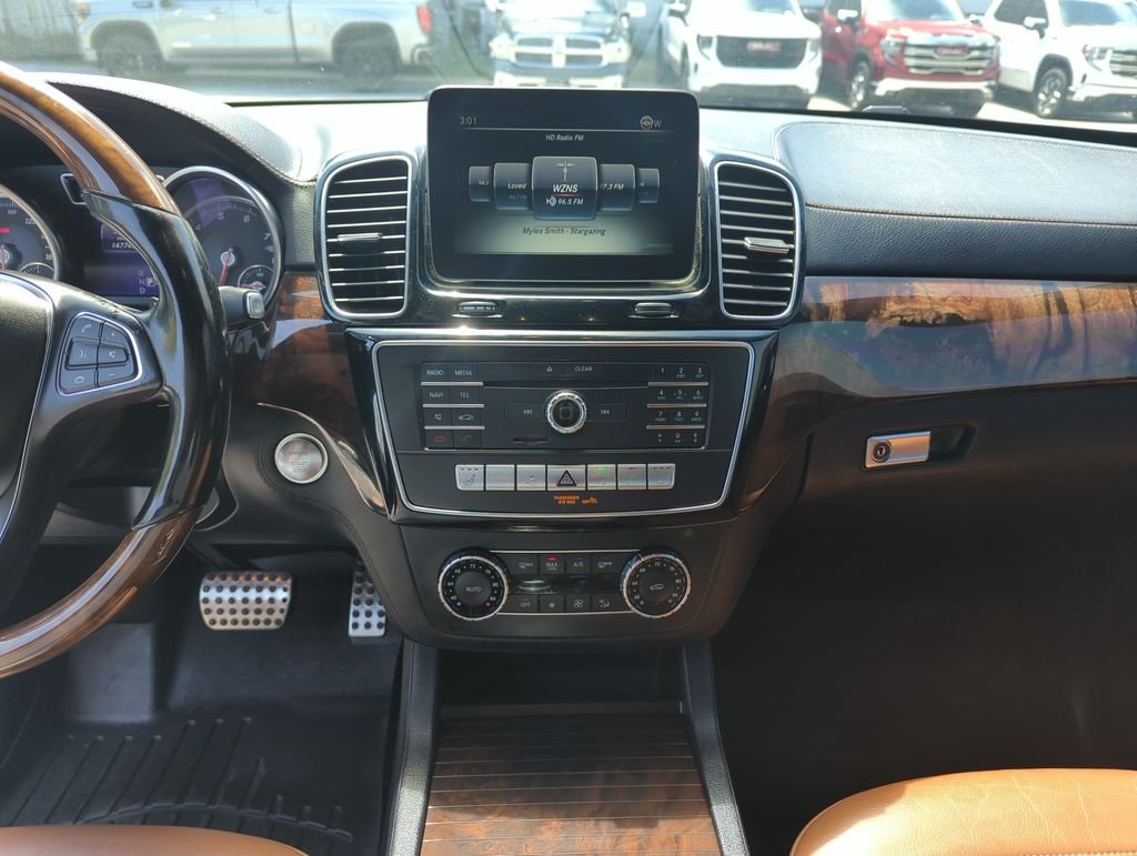 Used 2016  Mercedes-Benz GLE 400 image 24