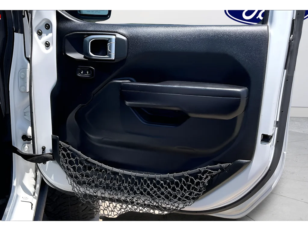 Used 2021 White Jeep Unlimited Rubicon image 24