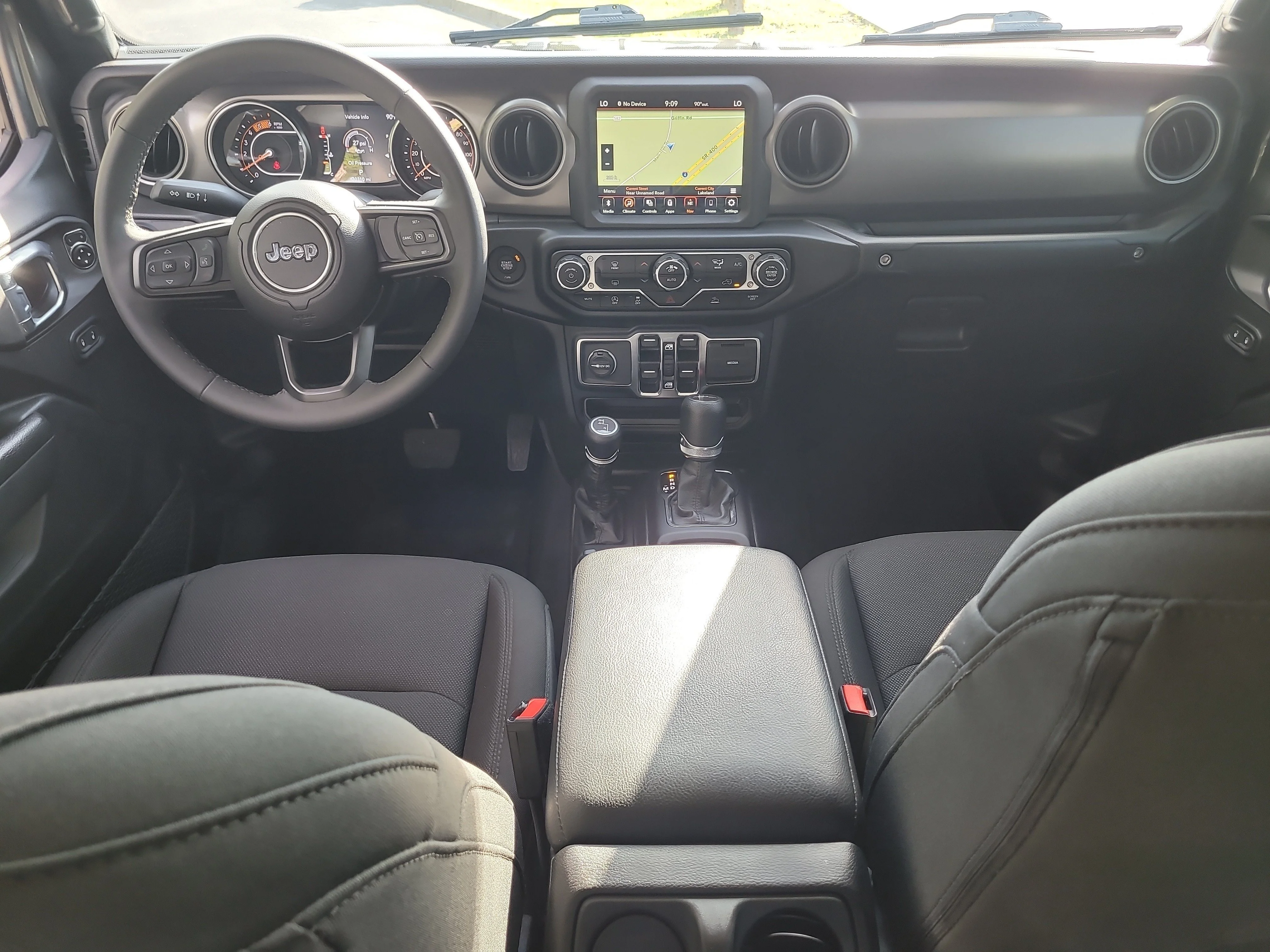 Used 2023 Granite Crystal Metallic Clearcoat Jeep Sport S image 14