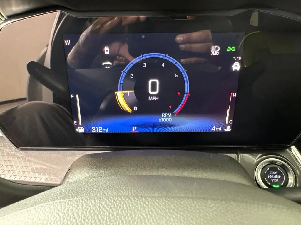 New 2026 Summit White Chevrolet ACTIV image 30