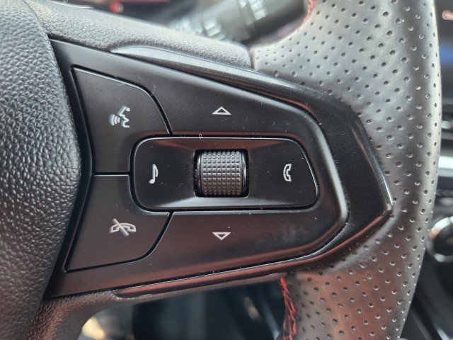 Used 2025 Summit White Chevrolet 2RS image 23