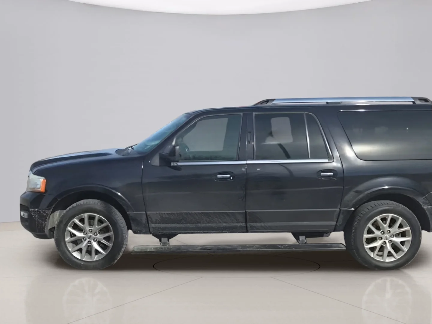 Used 2016 Black Ford XLT image 2