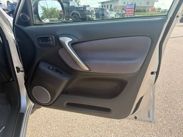 Used 2004 Gray Toyota Base image 28