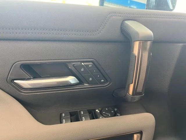 2025 GMC HUMMER EV 3X - Photo 17