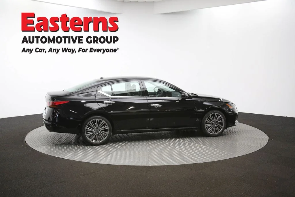 Used 2023 Black Nissan 2.5 SL image 44