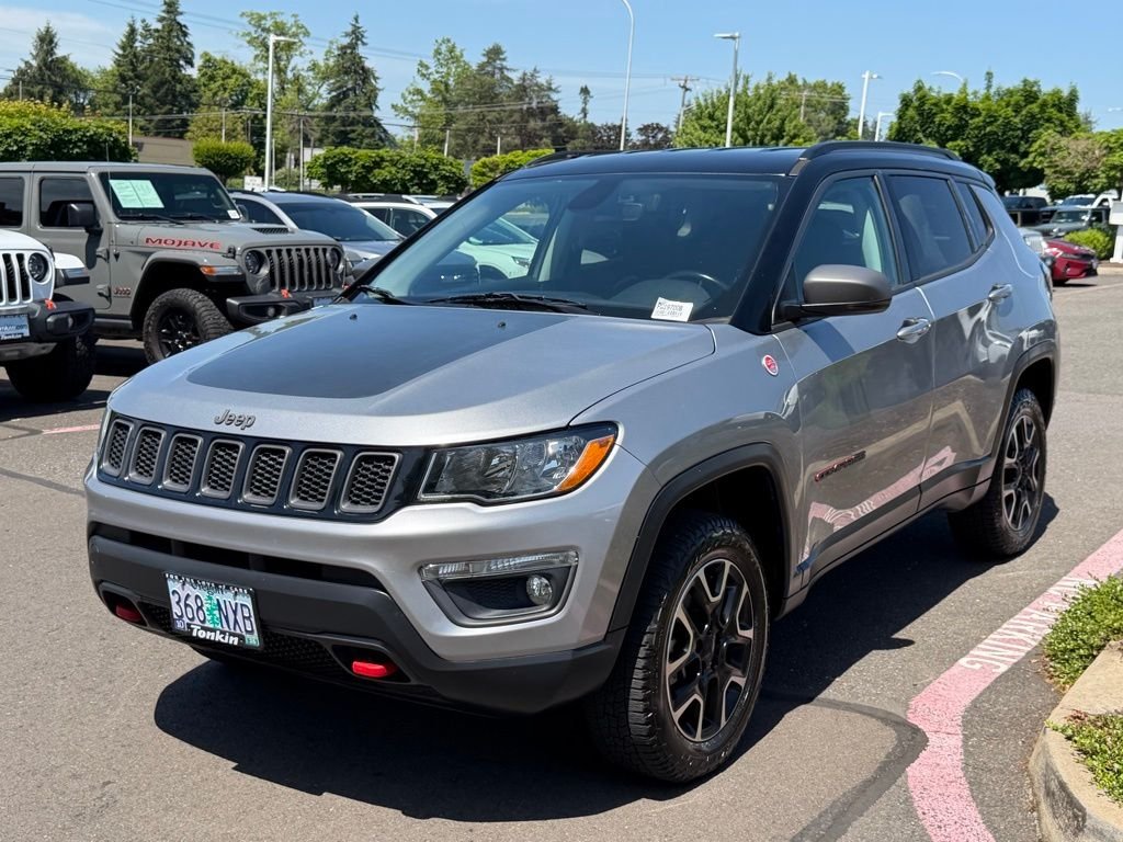 Used 2020 Silver Jeep Trailhawk image 4