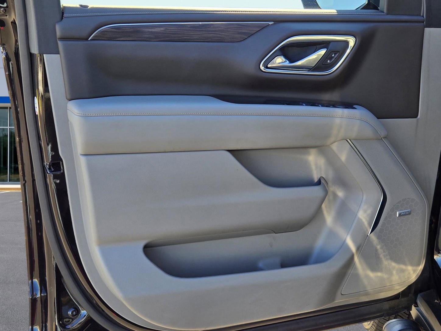 Used 2023 BLACK Chevrolet Z71 image 12