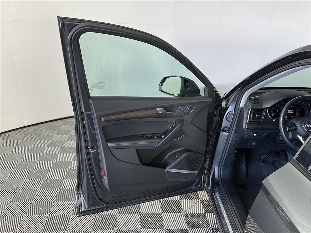 Used 2023 Daytona Gray Pearl Effect Audi S line Premium Plus image 18