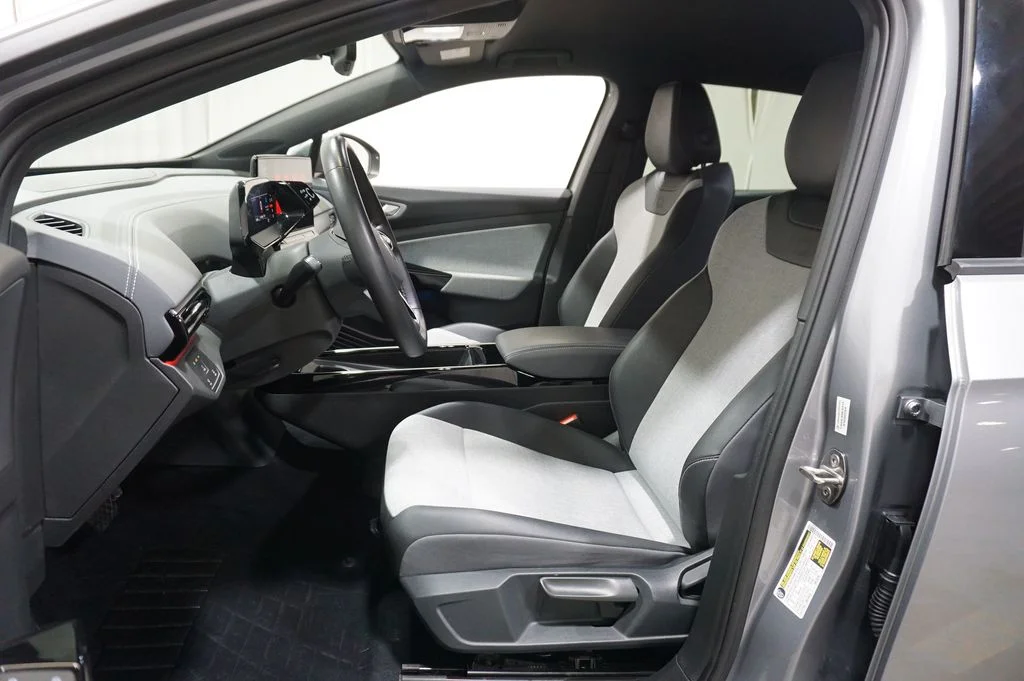 Certified 2023 Volkswagen ID.4 STANDARD with VIN 1V2BMPE85PC046872 for sale in Evanston, IL