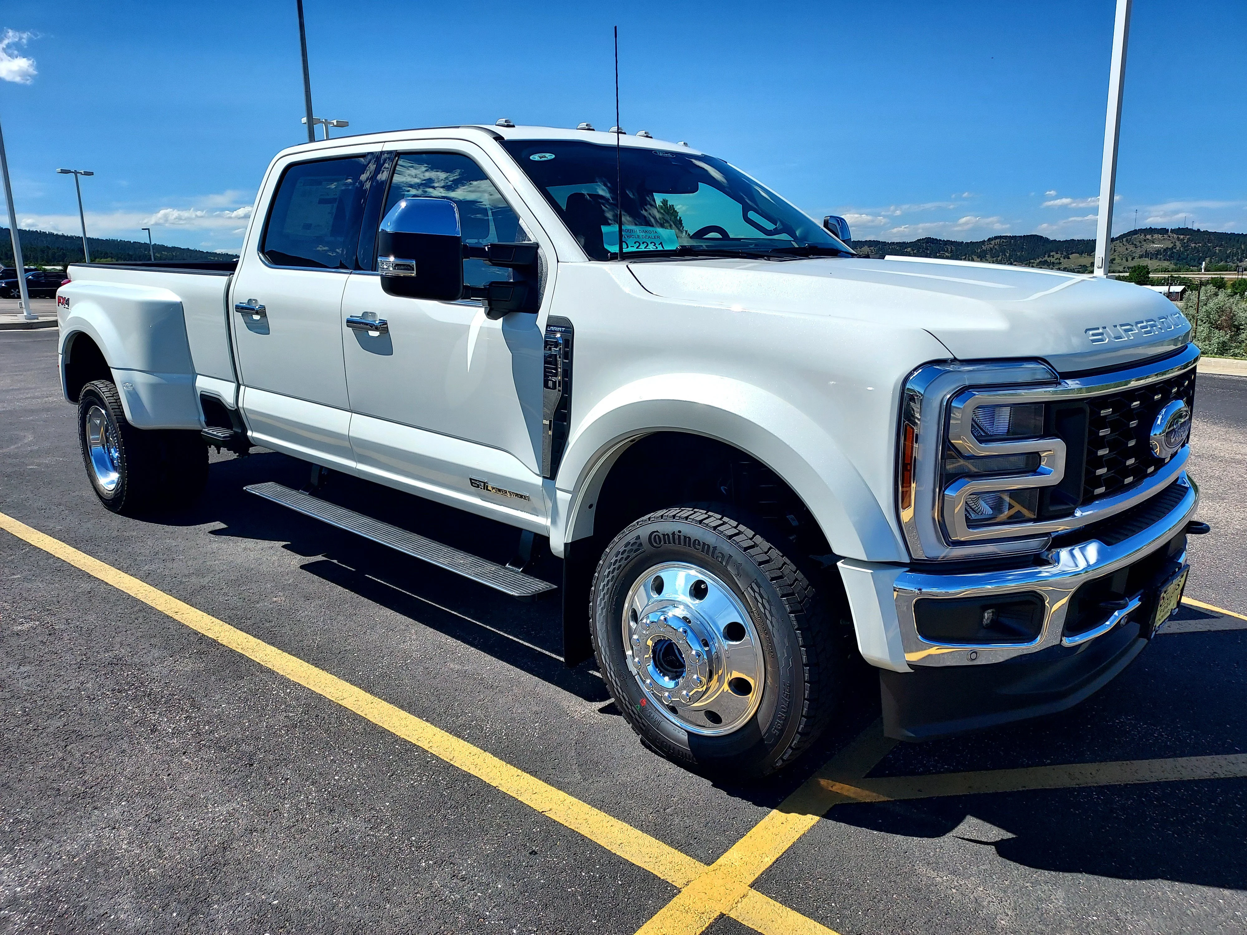 New 2026 Star White Metallic Tri-Coat Ford LARIAT image 11