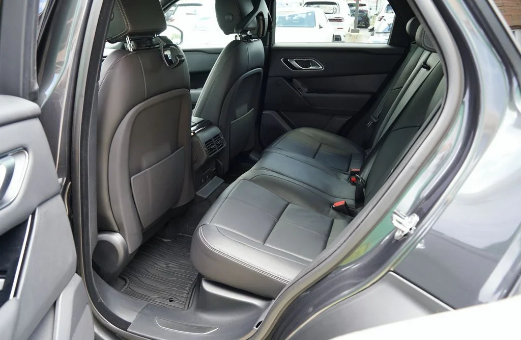 New 2026 Carpathian Grey Land Rover P250 Base image 35
