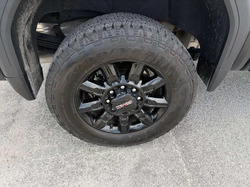 2025 GMC Sierra 2500HD AT4 - Photo 40
