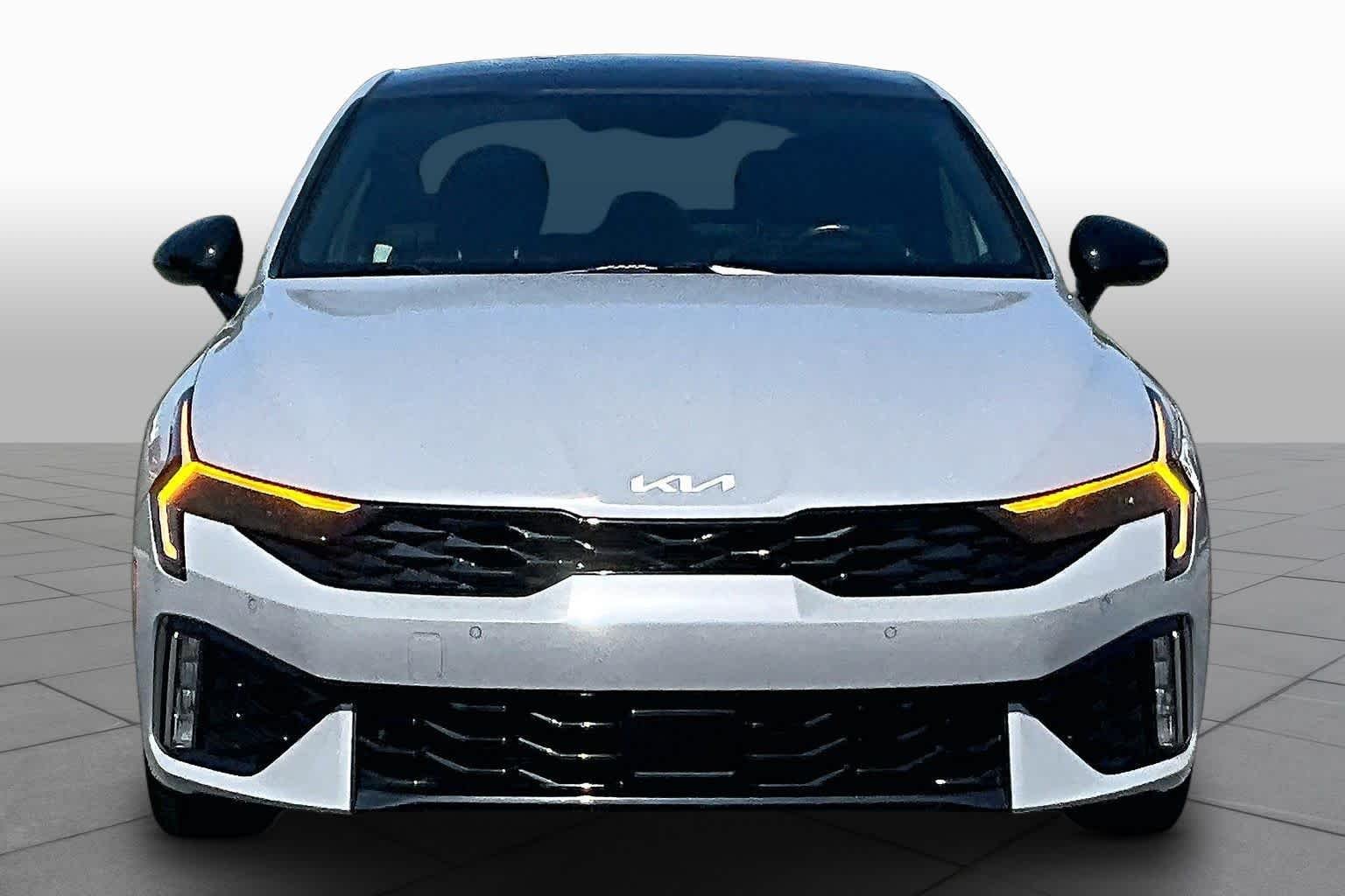 Used 2025 Wolf Gray Kia GT-Line image 4