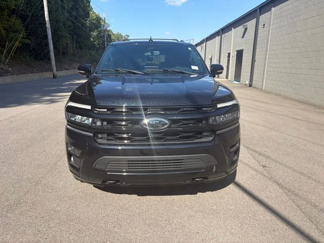 Used 2023 Black Ford Limited image 2