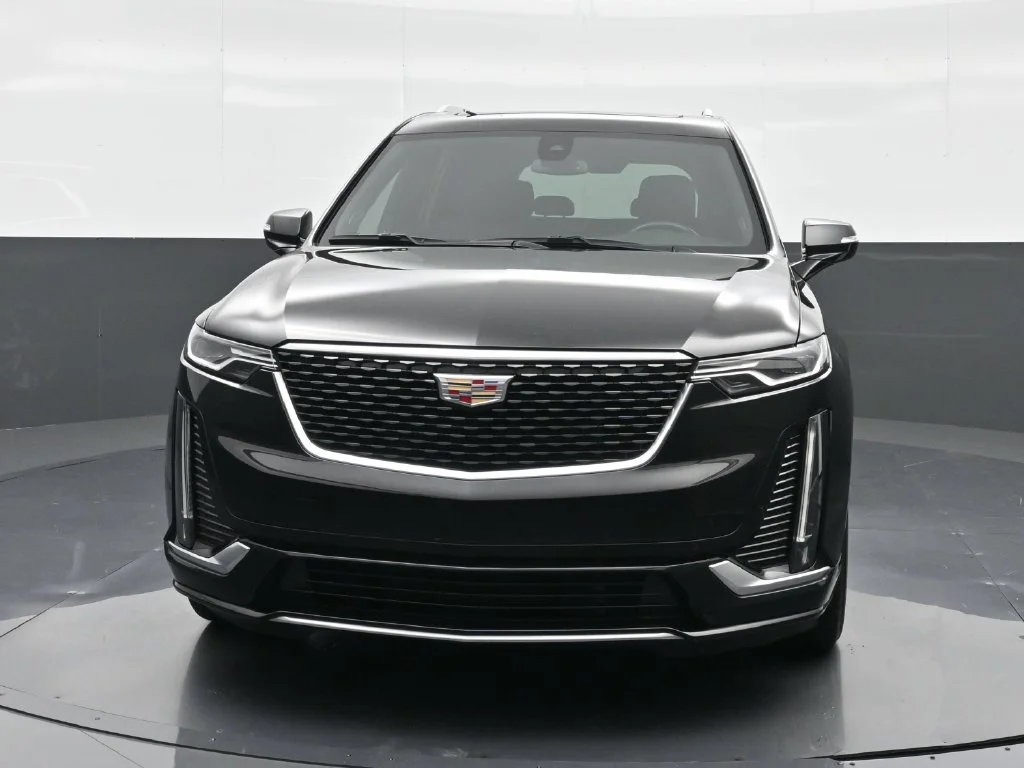 Used 2025 Black Cadillac Premium Luxury image 6