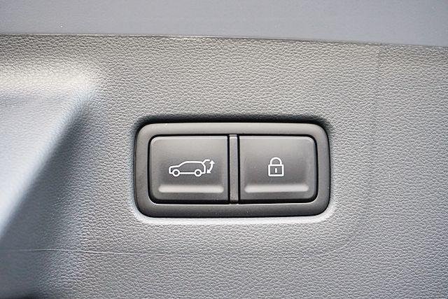 New 2026 Silver Hyundai SEL image 18