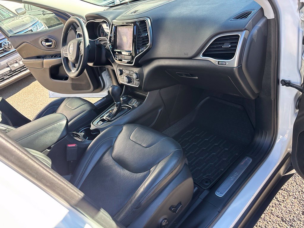 Used 2019 White Jeep Limited image 27