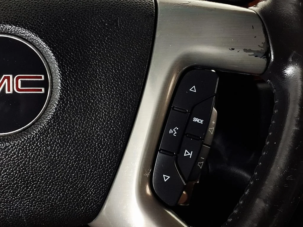 Used 2008 SONOMA RED METALLIC GMC SLT image 20