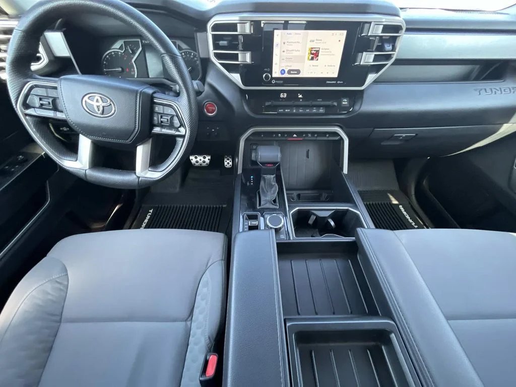Used 2022 Silver Toyota SR5 image 13