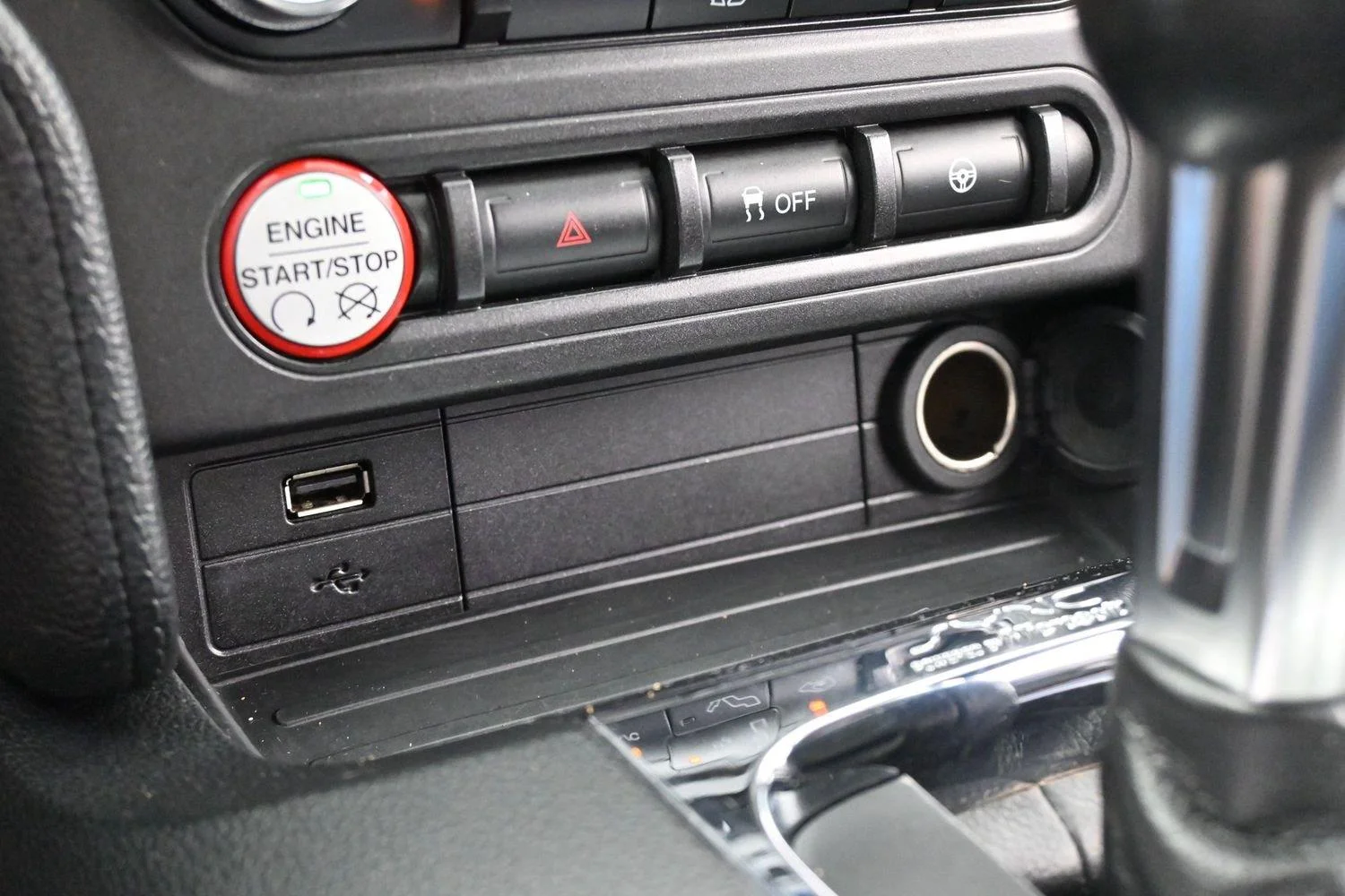 Used 2015 Ingot Silver Ford GT image 24