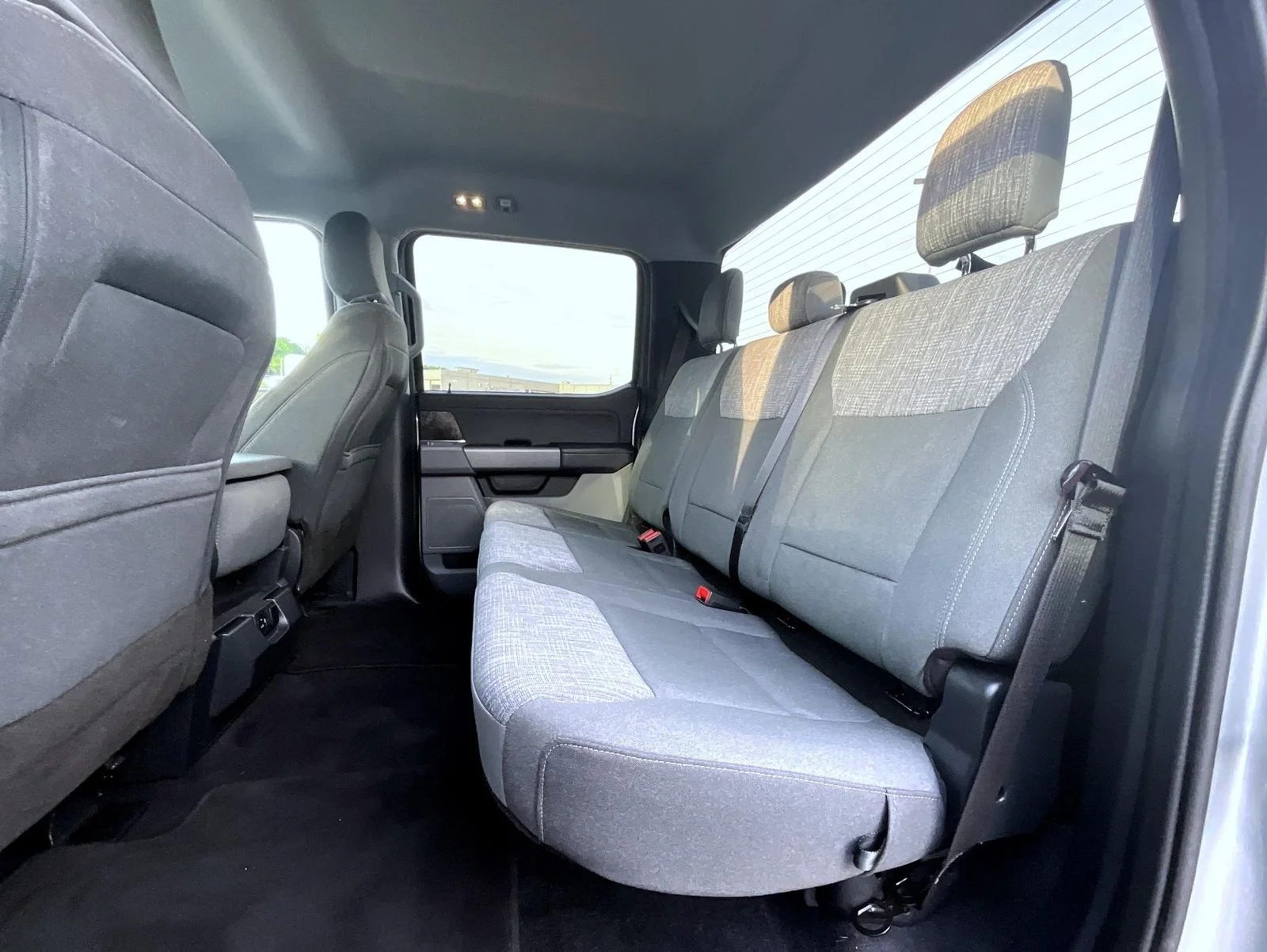 Used 2023 Silver Ford XLT image 20