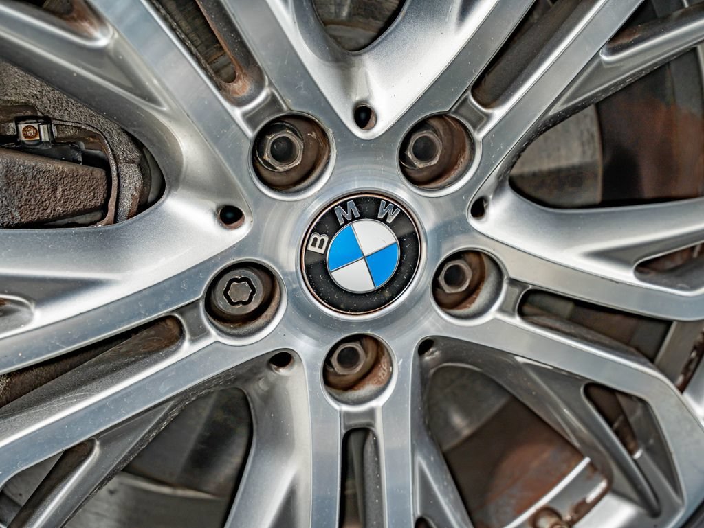 Used 2017 Jet Black BMW xDrive28i image 11
