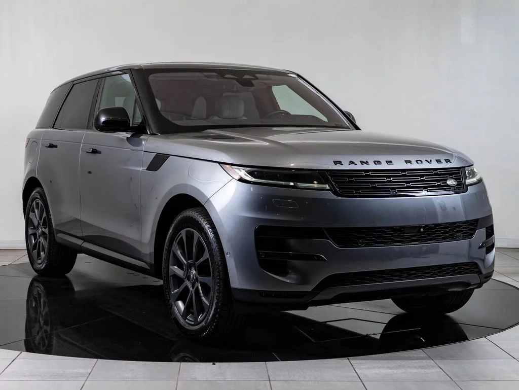 Used 2023 Gray Land Rover SE image 12