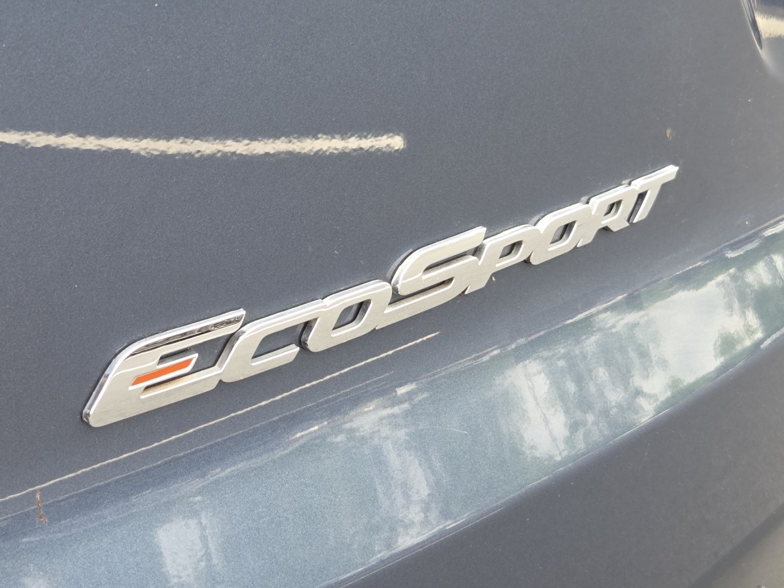 Used 2022 Blue Metallic Ford SE image 12