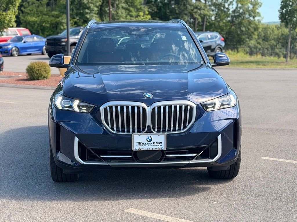 New 2026 Tanzanite Blue II Metallic BMW xDrive40i image 2
