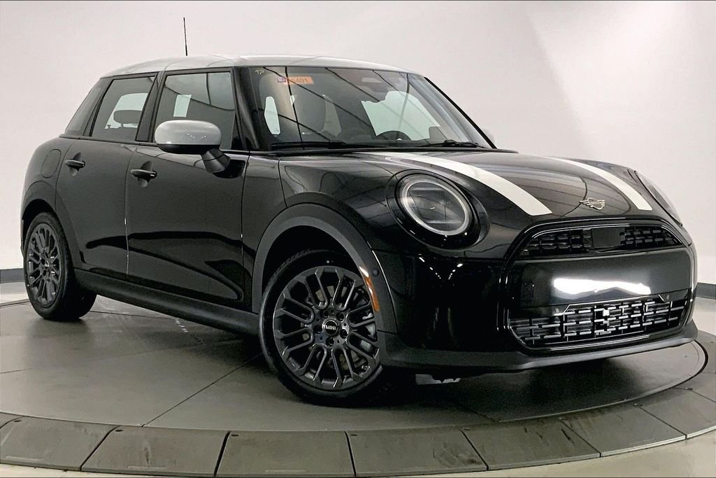 2026 MINI Hardtop's photo