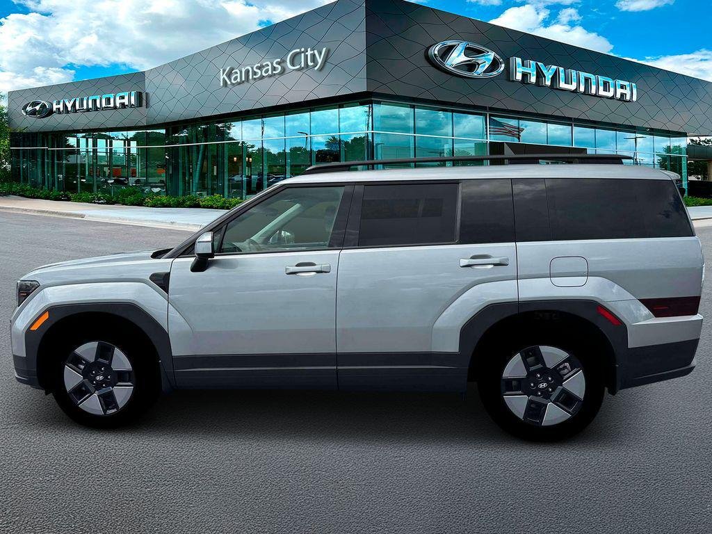 New 2026 Shimmering Silver Hyundai SEL image 3