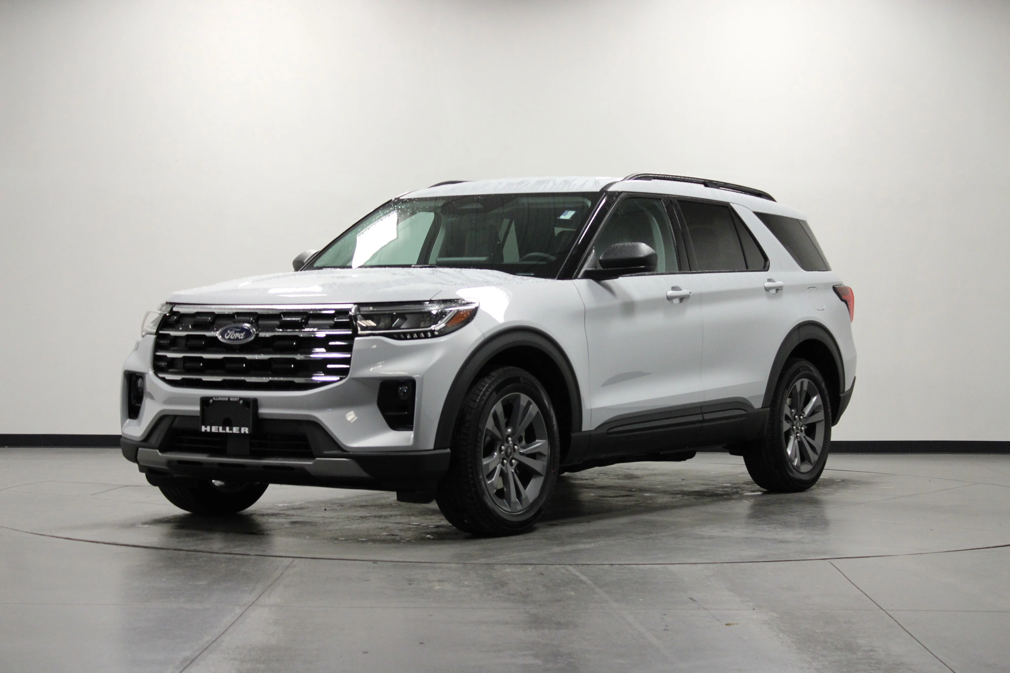 New 2026 Space White Metallic Ford Active image 8