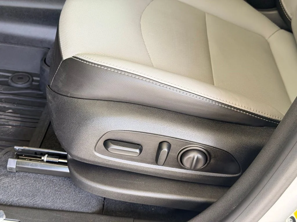 Used 2019 Silver Chevrolet Premier image 15