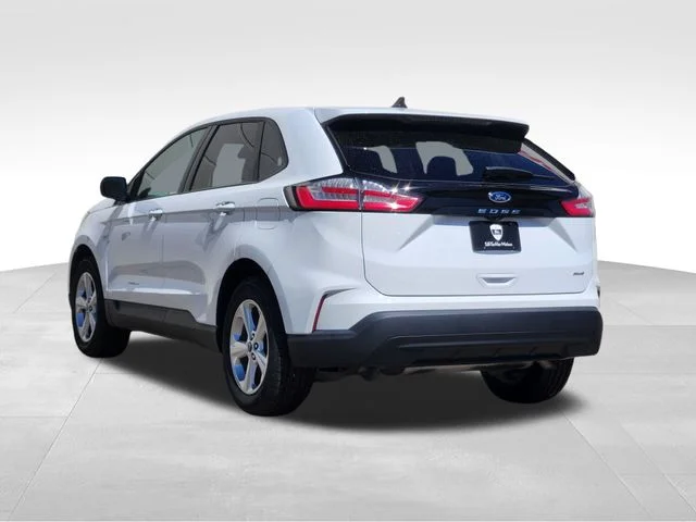 Used 2023 White Ford SE image 8