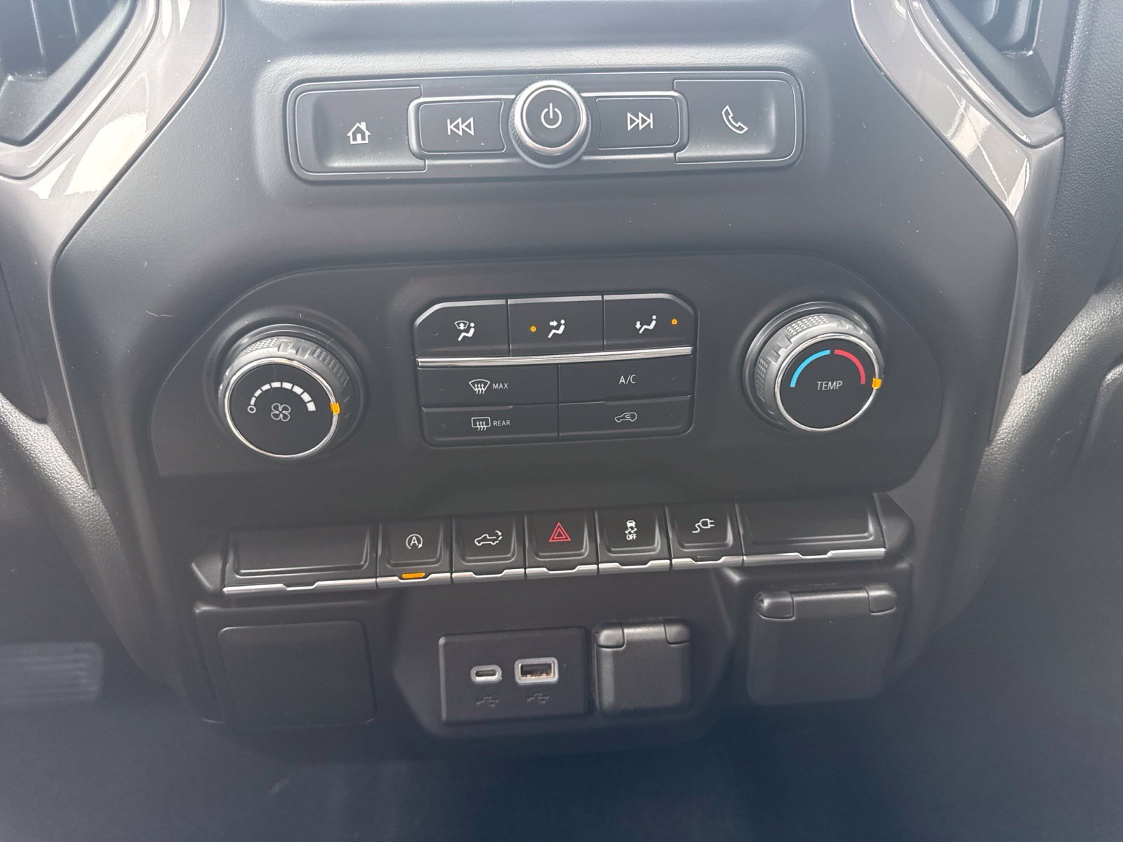 Used 2021 BLACK Chevrolet Custom image 21