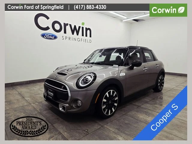 2019 MINI Hardtop Cooper S Iconic's photo