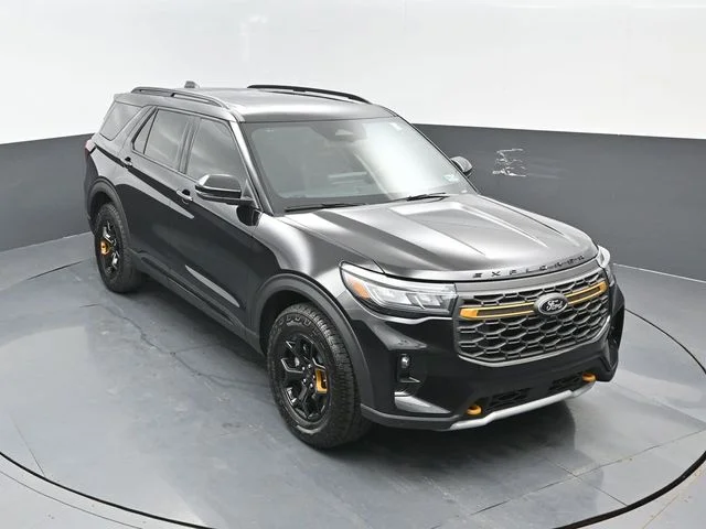 New 2026 Agate Black Metallic Ford Tremor® image 20