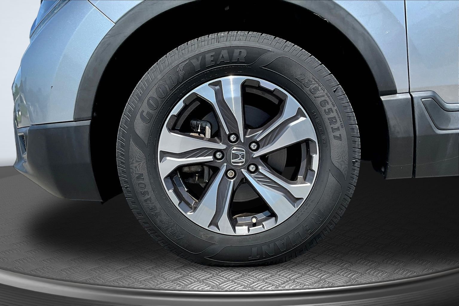 Used 2017 Silver Honda LX image 29
