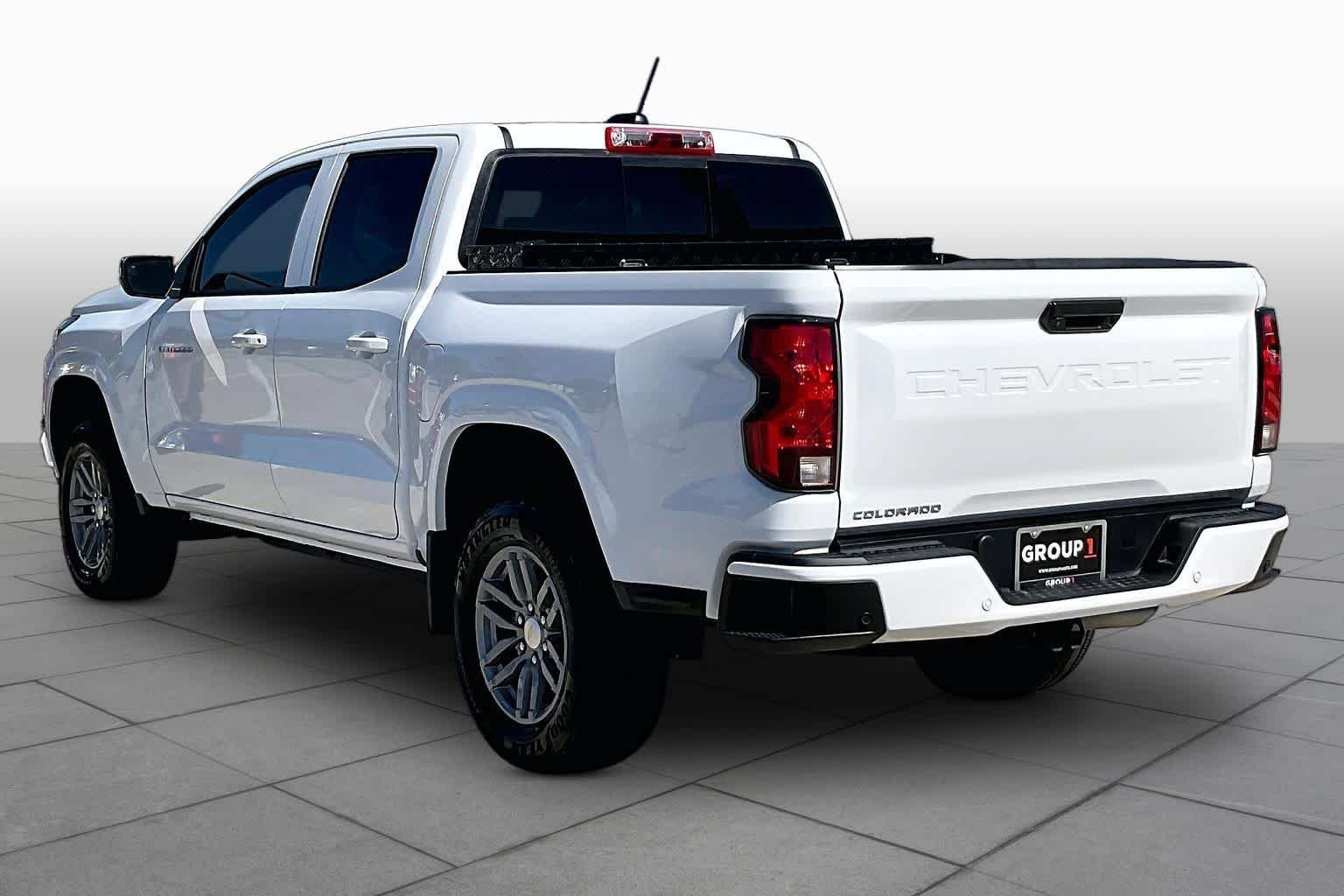 Used 2026 Summit White Chevrolet 2WD LT image 11