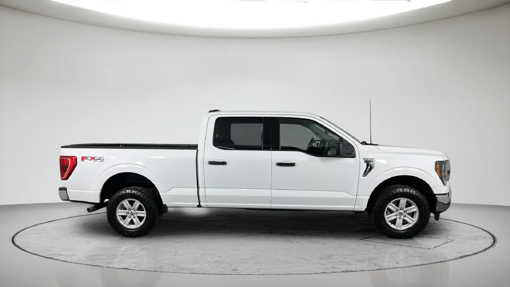 Used 2023 White Ford XLT image 7