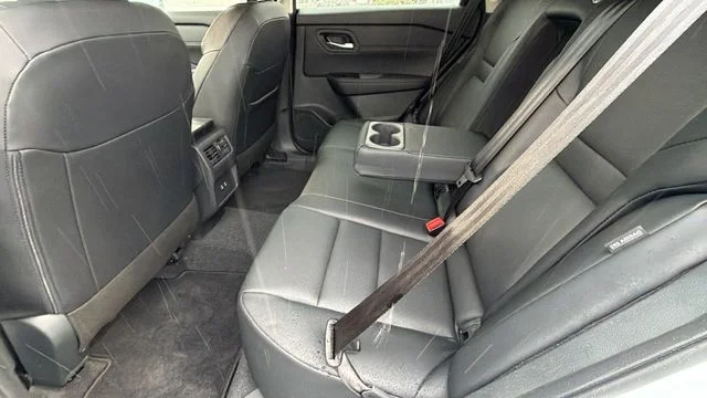 2026 Nissan Rogue Dark Armor - Photo 17