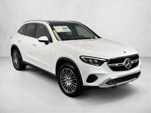 New 2026 MANUFAKTUR Moonlight White Metallic Mercedes-Benz GLC 300 image 33