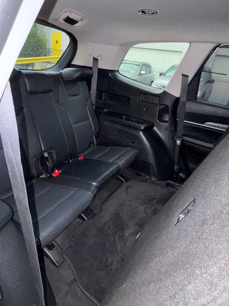 Used 2023 White Kia EX image 31