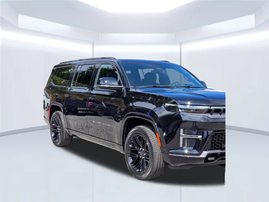 New 2026 Black Jeep Limited Reserve image 39