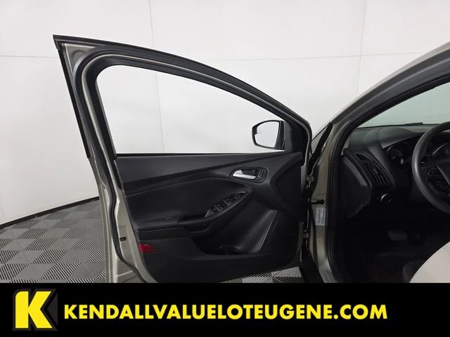 Used 2015  Ford SE image 20
