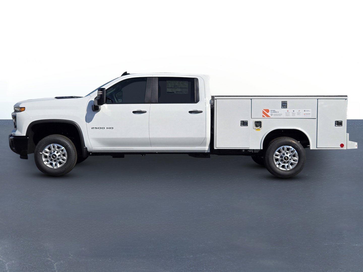 New 2026 Summit White Chevrolet WT image 9