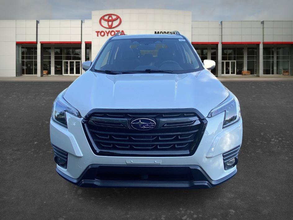 Used 2022 Crystal White Pearl Subaru Limited image 2