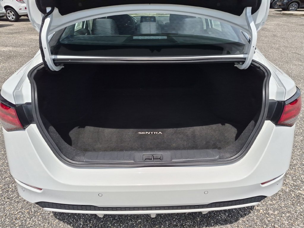 Used 2025 White Nissan SV image 28