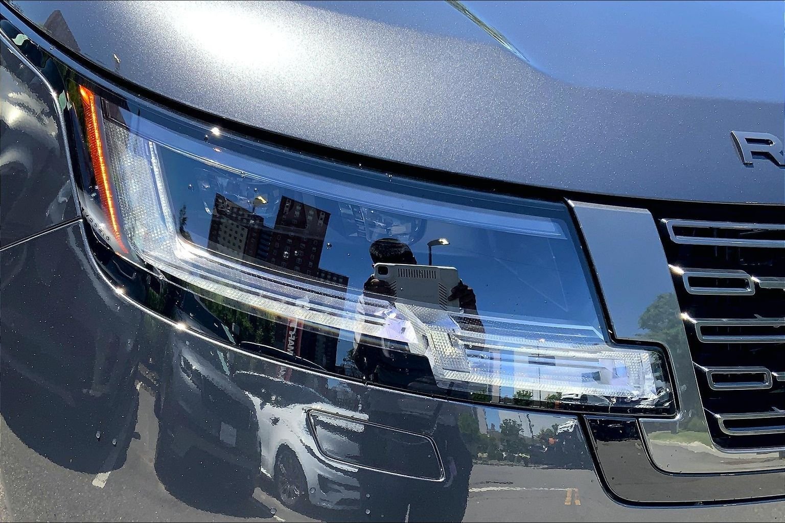 New 2026 Carpathian Grey Land Rover SE image 13