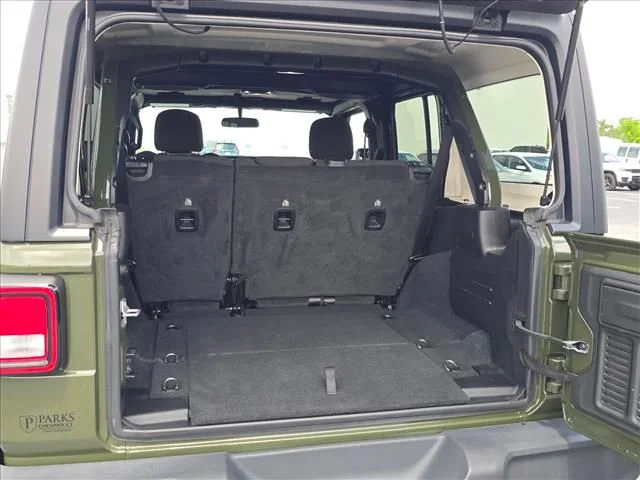 Used 2022 Green Jeep Unlimited Sport S image 18